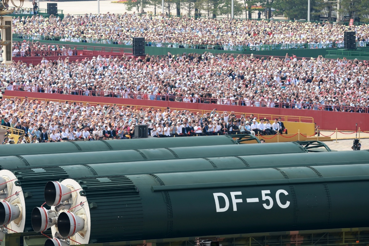 China unveils new military weapon systems during V-Day parade