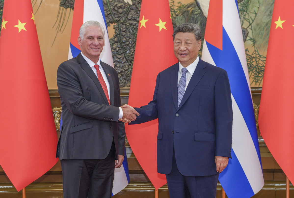 Xi meets Cuban president