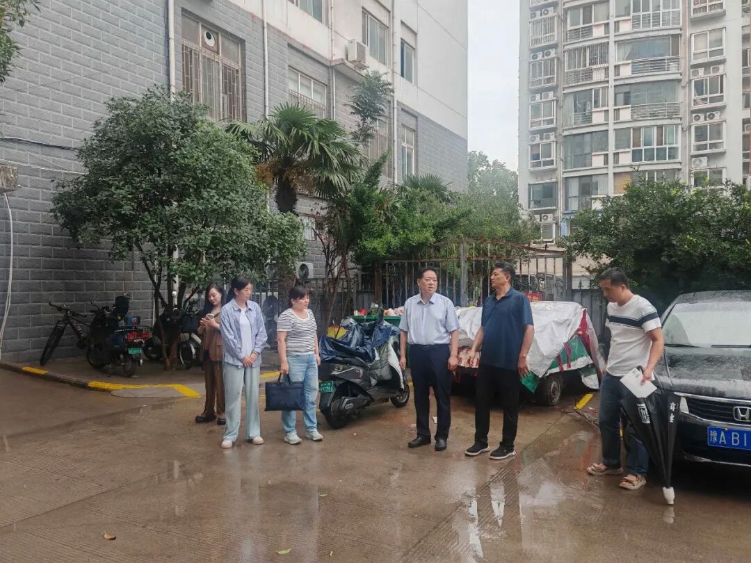 河南国控集团党委书记、董事长陈文杰深入一线开展托管企业调研