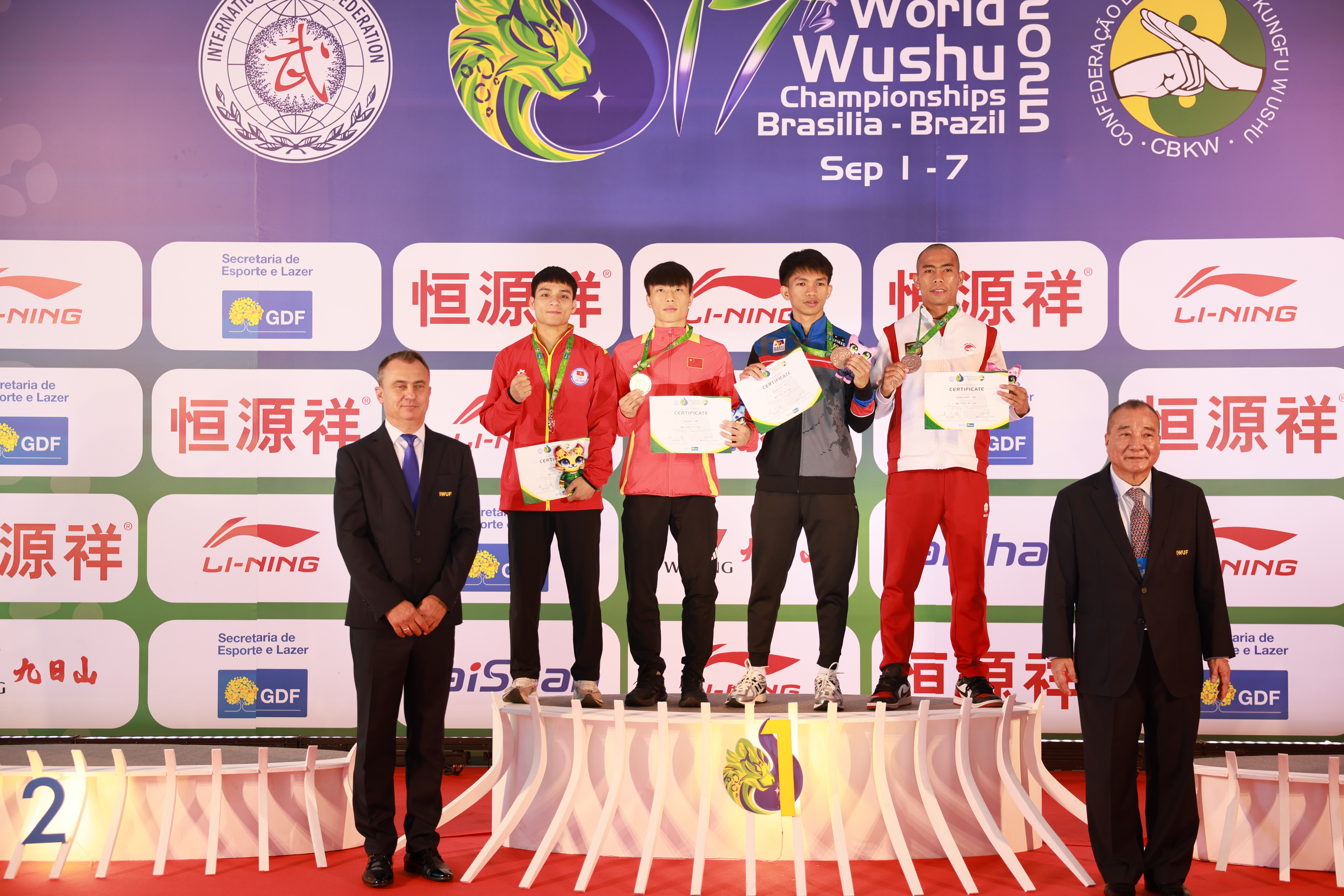 河南健儿扬威国际！ 欧家铭斩获世界武术散打锦标赛冠军