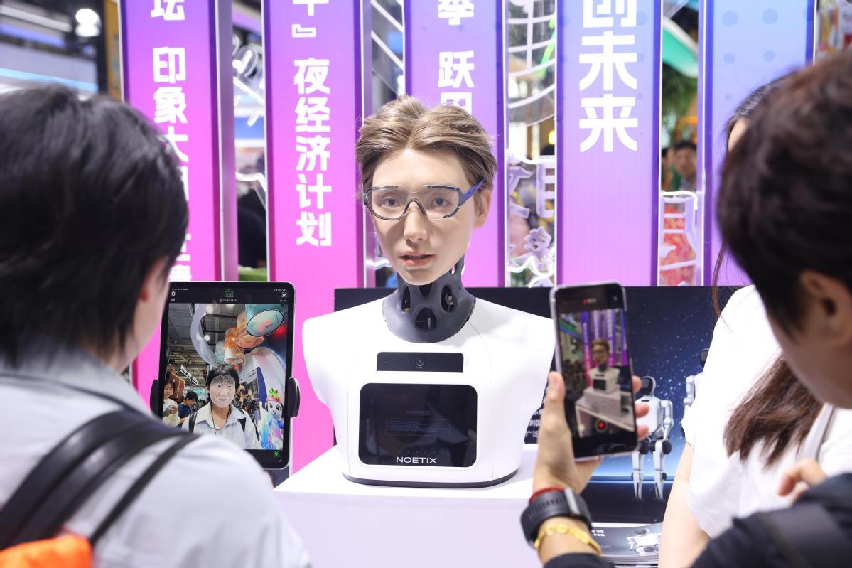 Henan delegation participates in 2025 CIFTIS