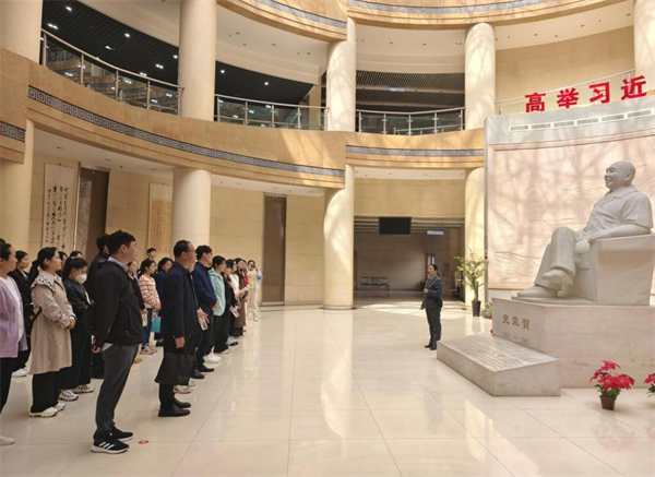 郑州工业应用技术学院马克思主义学院教师第一党支部：行走思政课，实践育人新路径