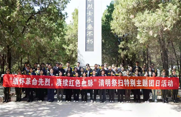 郑州工业应用技术学院马克思主义学院教师第一党支部：行走思政课，实践育人新路径