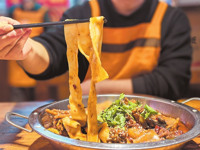 豫哈mix丨舌尖上“烩”出豫疆情缘