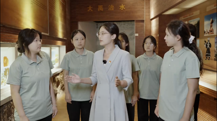 以脚步践行真理 用实践书写担当——河南交通职业技术学院马克思主义学院开展“行走的思政课”实践教学活动 以脚步践行真理 用实践书写担当——河南交通职业技术学院马克思主义学院开展“行走的思政课”实践教学活动