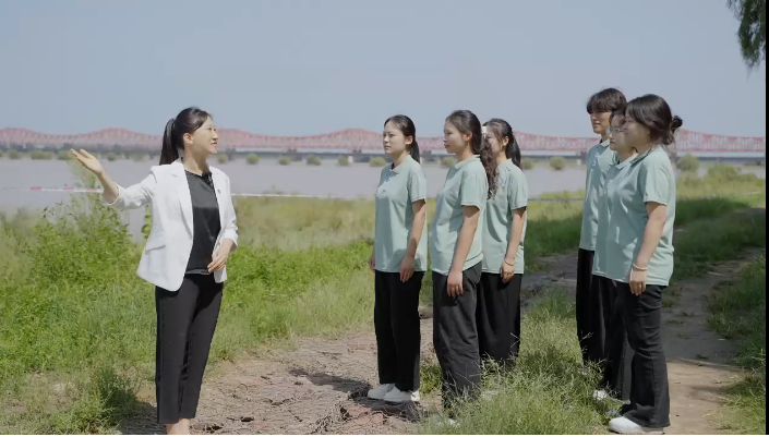 以脚步践行真理 用实践书写担当——河南交通职业技术学院马克思主义学院开展“行走的思政课”实践教学活动 以脚步践行真理 用实践书写担当——河南交通职业技术学院马克思主义学院开展“行走的思政课”实践教学活动