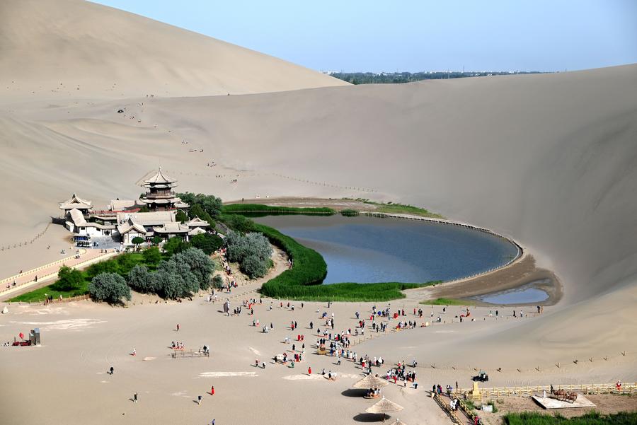 Experts hail China's eco-achievements