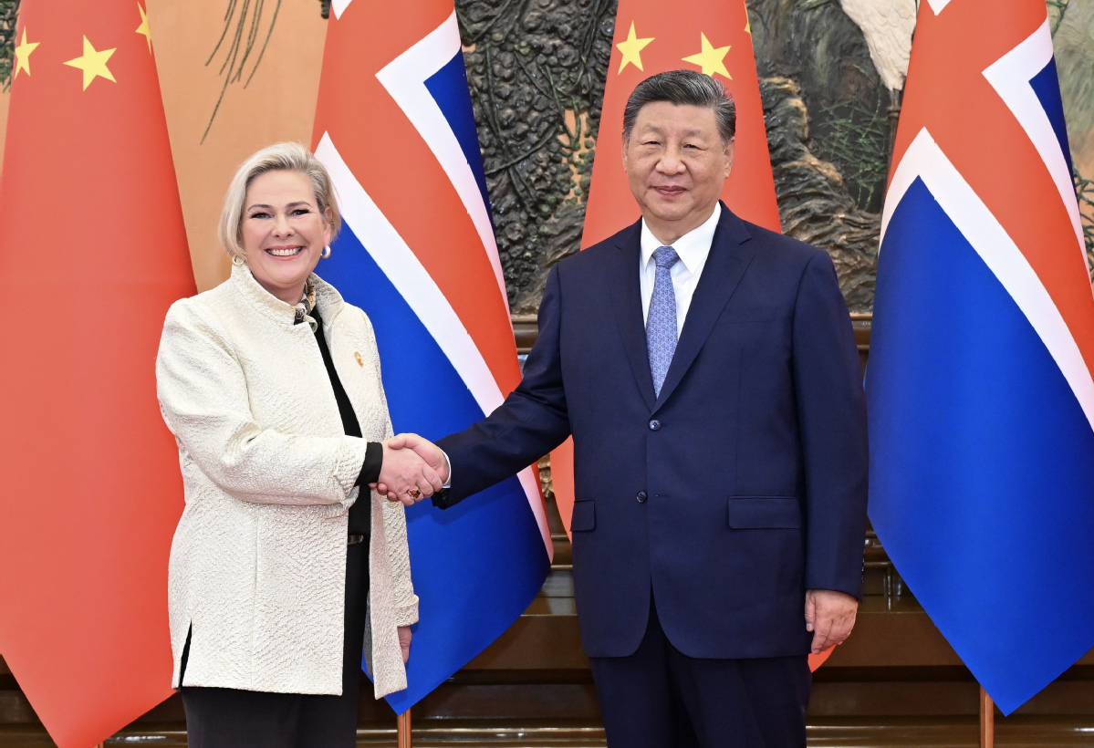 Xi meets president of Iceland
