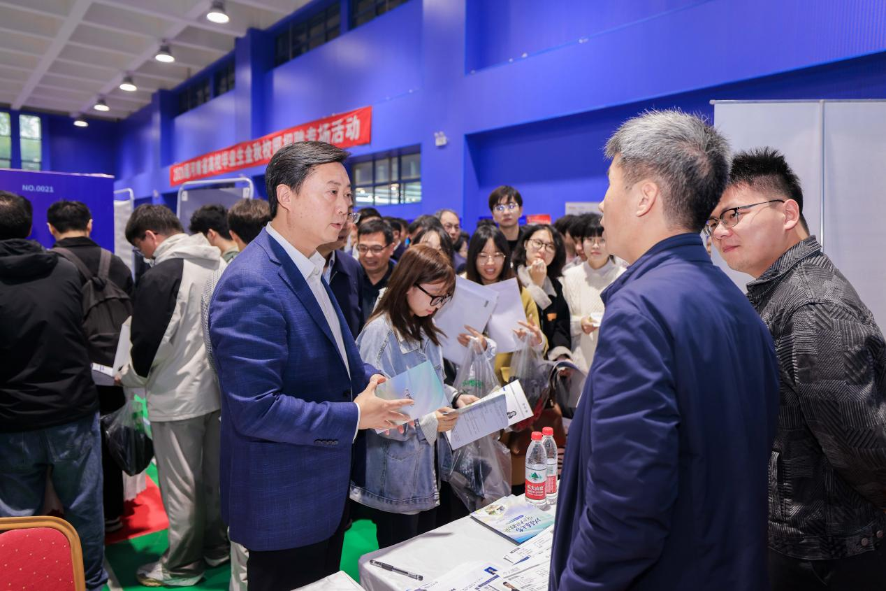 河南省成功舉辦“豫薦未來 青春啟航”2026屆高校畢業(yè)生金秋校園招聘月啟動儀式 河南省成功舉辦“豫薦未來 青春啟航”2026屆高校畢業(yè)生金秋校園招聘月啟動儀式