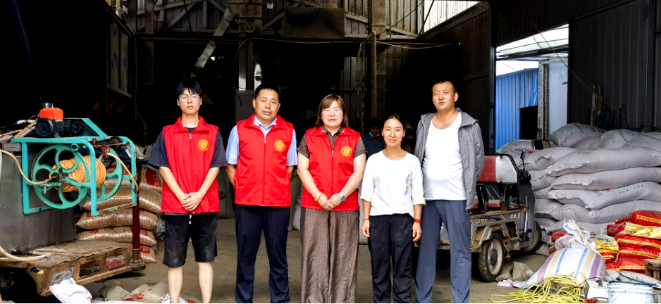 提供精准服务 筑牢养殖业健康防线