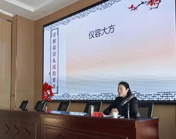 洛阳关林管理处与第十三师新星市签署战略协议 共启关圣文化传承新篇章 洛阳关林管理处处长白雪 洛阳关林管理处与第十三师新星市签署战略协议 共启关圣文化传承新篇章 洛阳关林管理处处长白雪