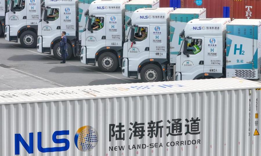 China's trade corridor sees surge in road freight