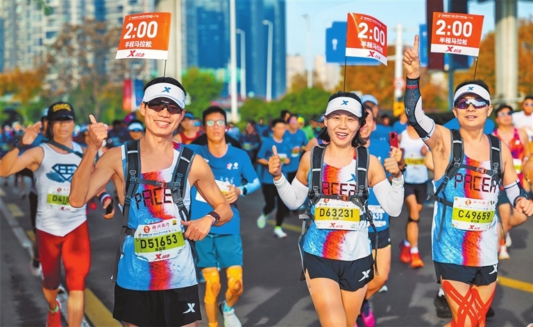 The 2025 Zhengzhou Marathon kicks off