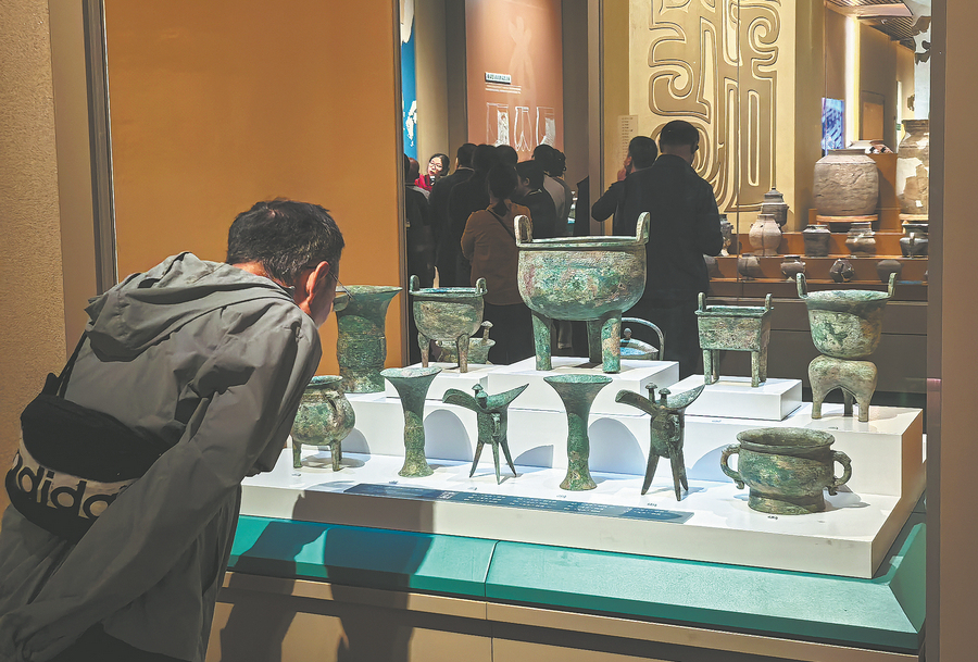 Currents carry history of capitals