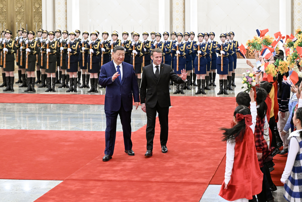 Xi calls on China, France to expand cooperation in multiple areas