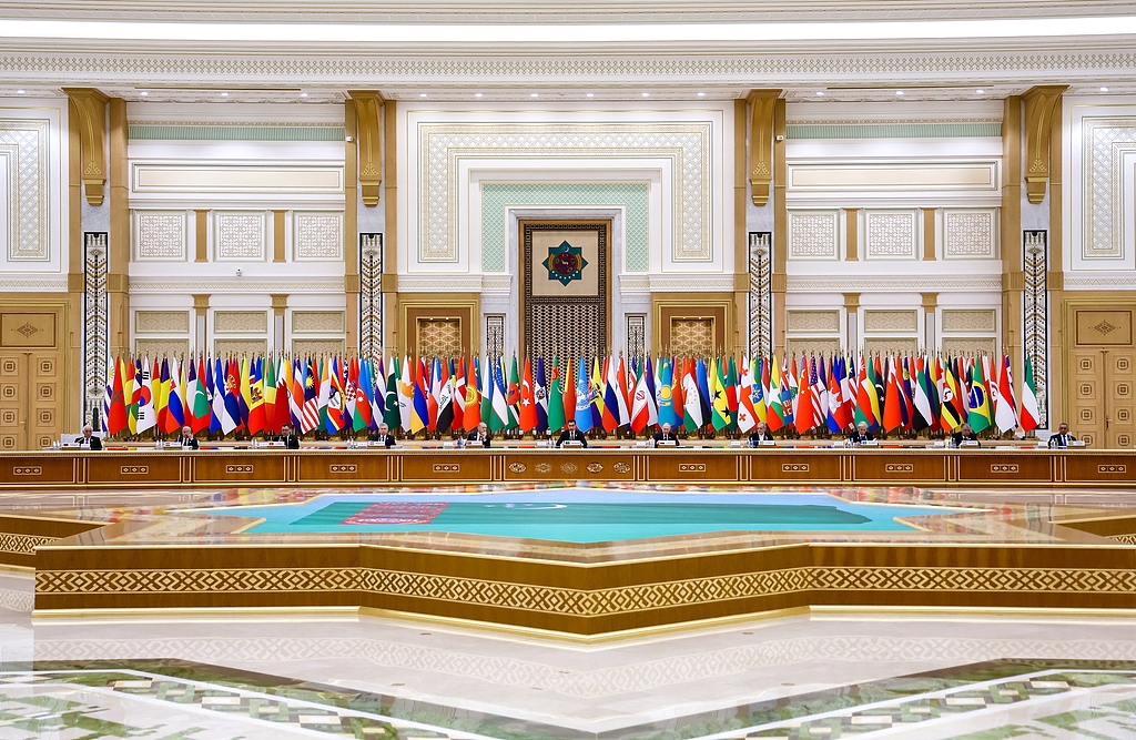 Xi: World yearns for peace, trust more than ever