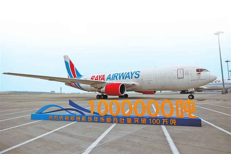 何言：枢纽与支点