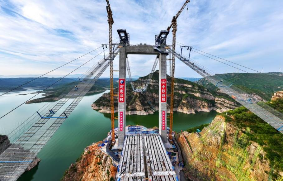 河南17个高速项目今日通车！ 高速通车总里程突破10000公里