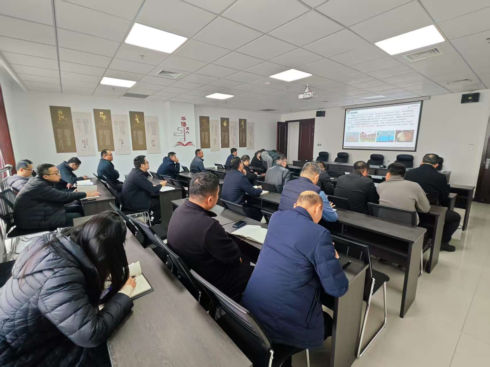 省建设工程质量安全技术总站举办“建设 工程质量大讲堂”专家讲座