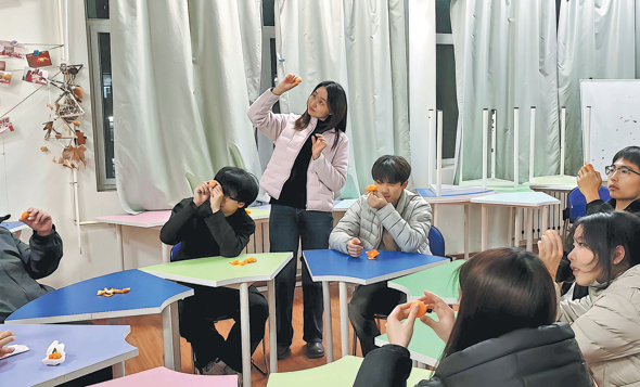 TCM therapy gives students peace of mind