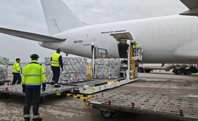 Henan launches a new all-cargo air route for cross-border e-commerce