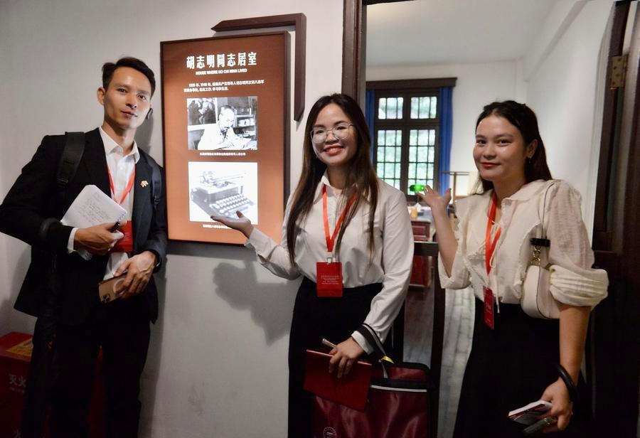 Xi highlights 'red gene' of friendship