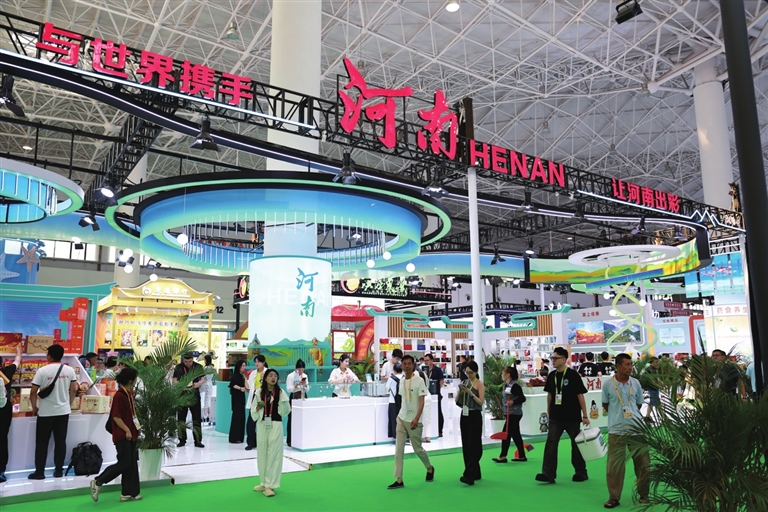 第六届消博会河南展区“圈粉”全球客商 河南加速释放消费新潜力