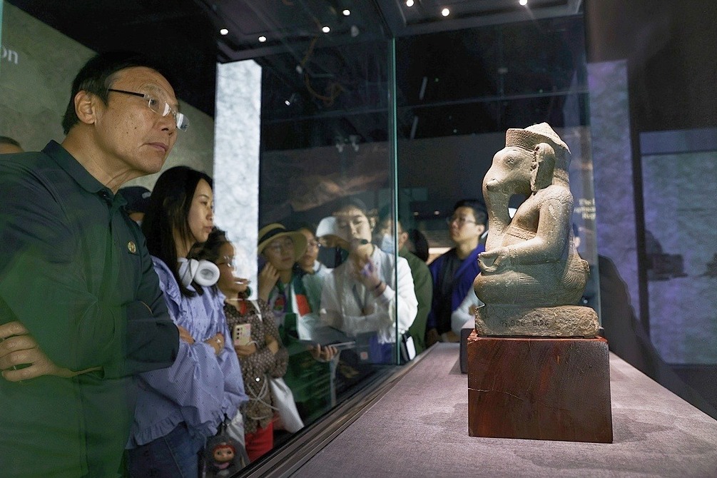 Niche tourism steals spotlight in China's bustling May Day holiday travel season