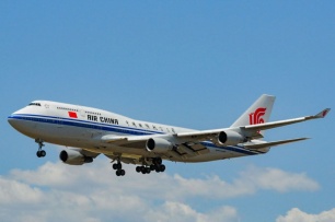 Zhengzhou airport handles over 400,000 passenger trips during May Day holiday