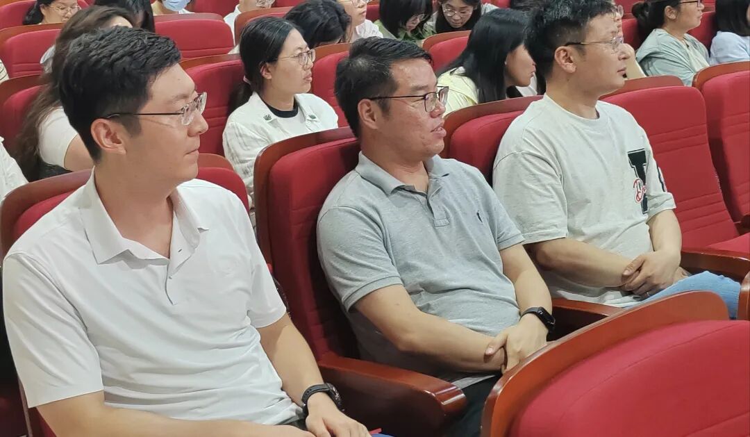 我省举办“高校学工先锋”巡回宣讲启动仪式暨首场宣讲报告会