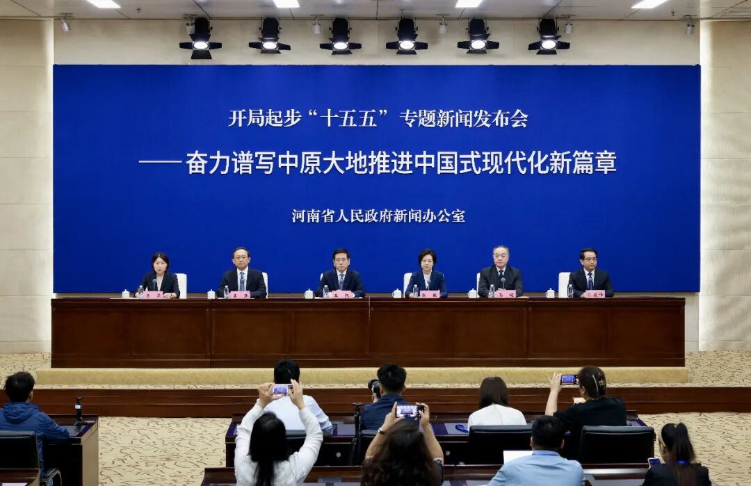 招商证券今年上半年归母净利润同比预增93%至112%；国家集成电路产业投资基金拟减持沪硅产业不超2%股份｜公告精选股市资讯官网-今日大盘行情分析+热门牛股推荐-股民必看的投资指南