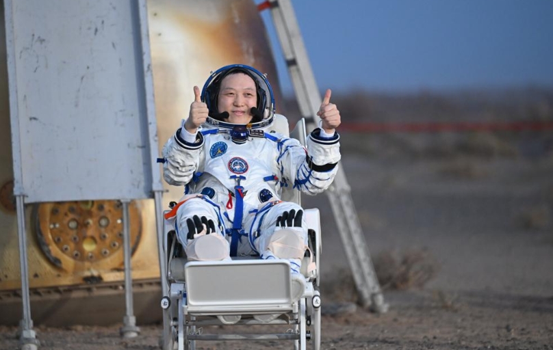 Shenzhou-21 astronauts arrive in Beijing