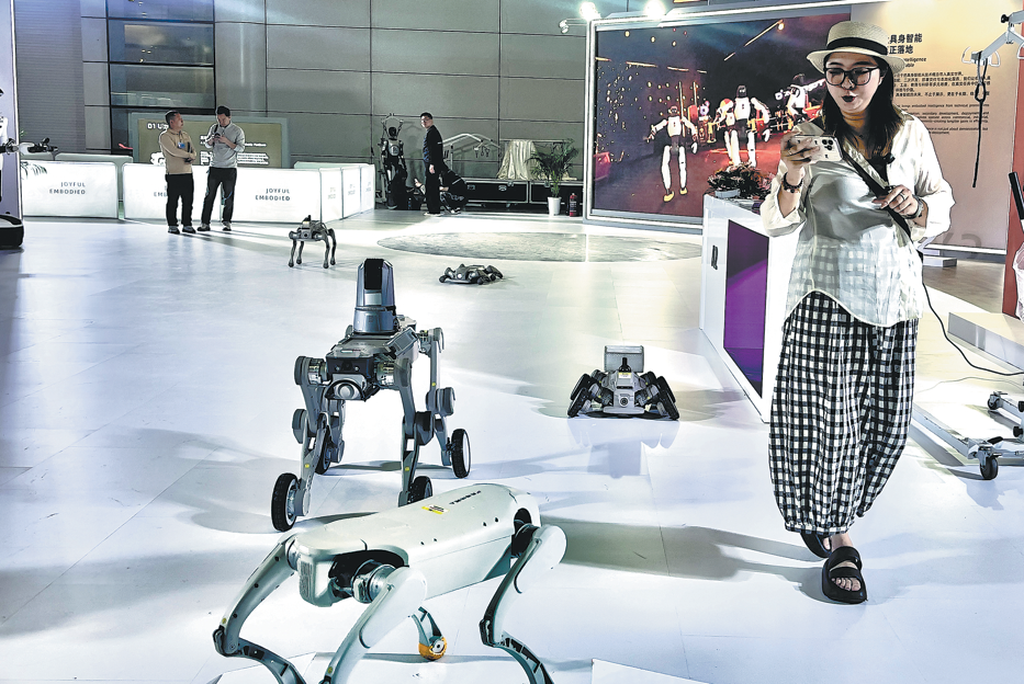What signals are sent by Chinese robot firms racing to go public?