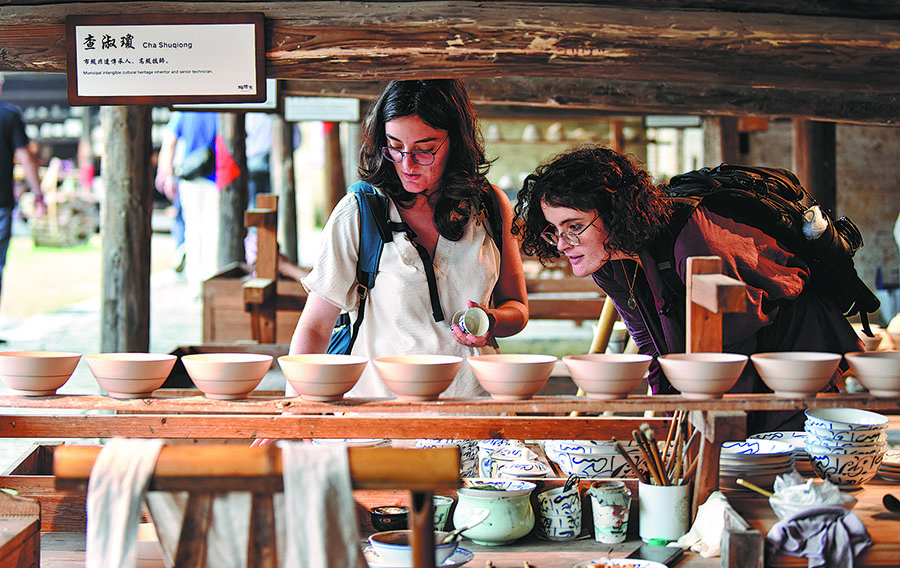 Global artists finding home in 'millennium porcelain capital'