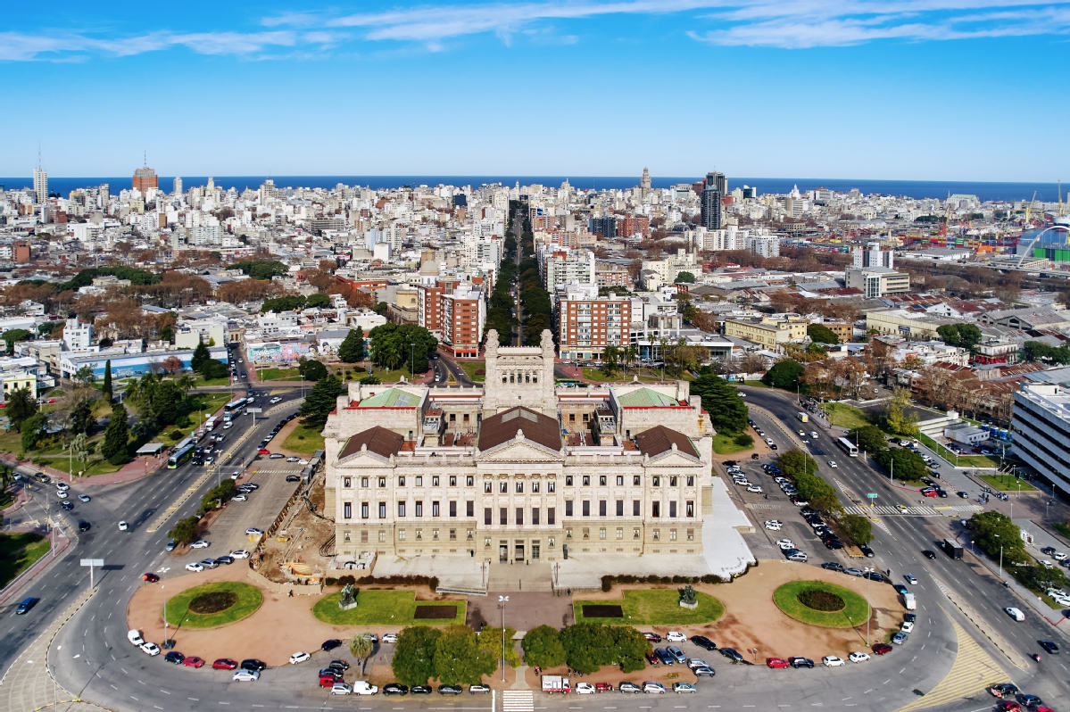 Uruguay announces visa waiver for Chinese citizens