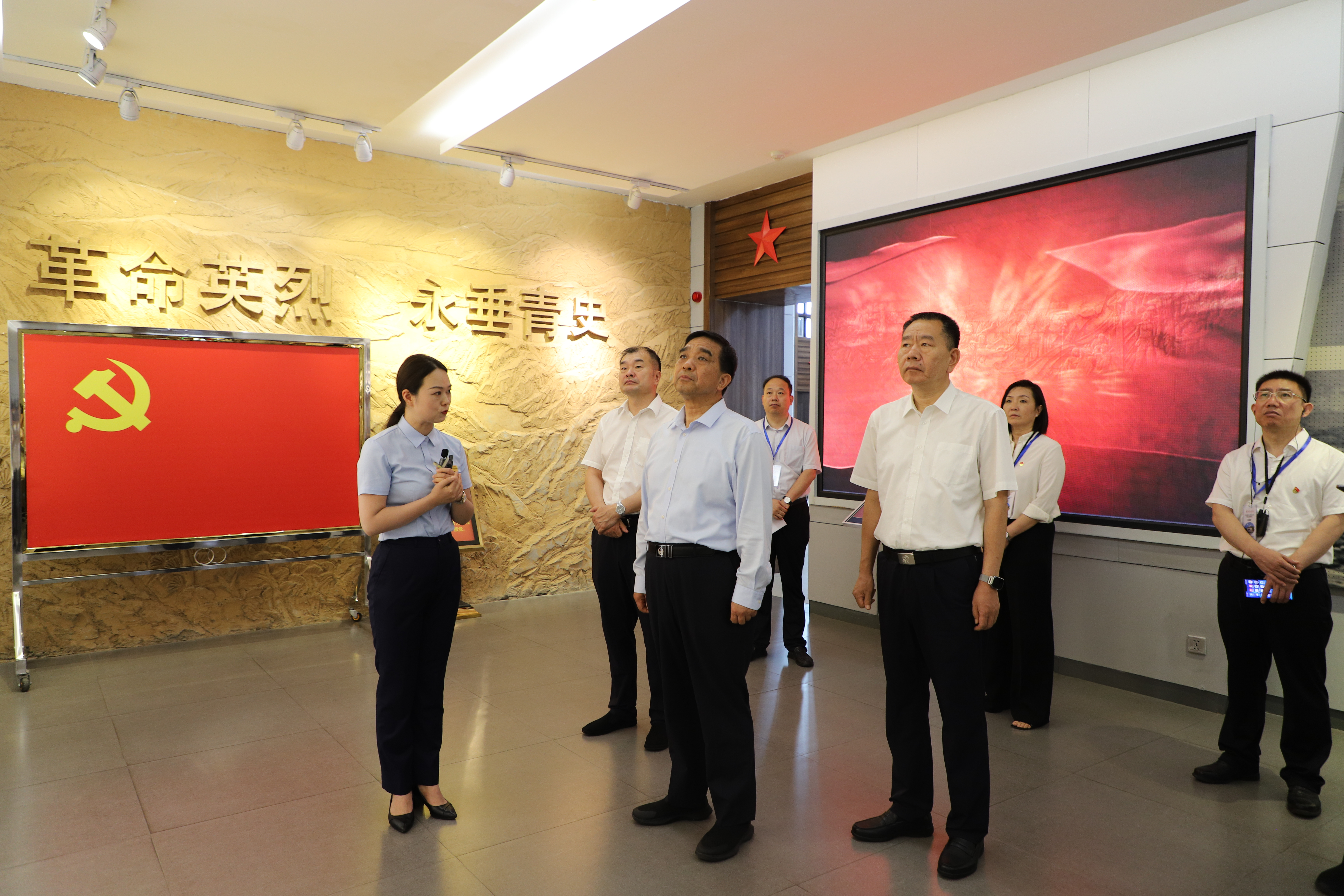 全省退役军人思想政治工作高质量发展 推进会在信阳召开 全省退役军人思想政治工作高质量发展 推进会在信阳召开