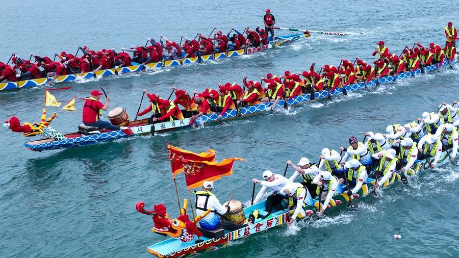 China's railway travel surges as Dragon Boat Festival holiday begins