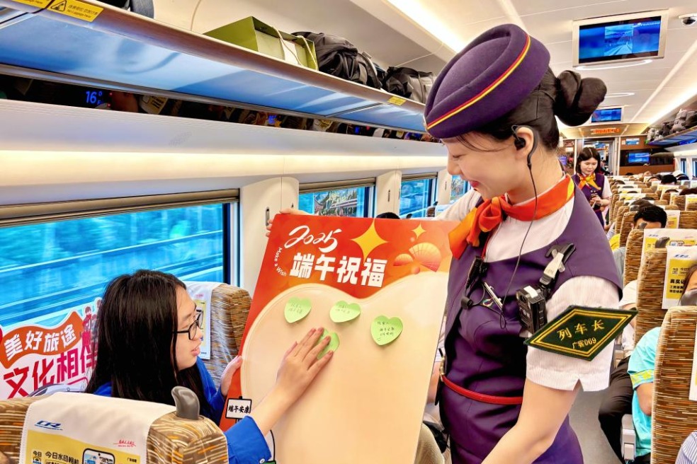 China takes to rail, roads, and waterways for Dragon Boat holiday