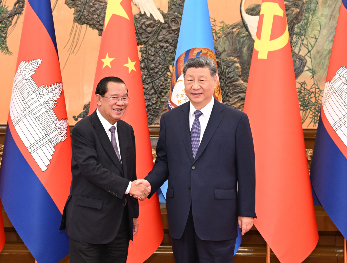 Xi says China ready to establish security partnership with Cambodia