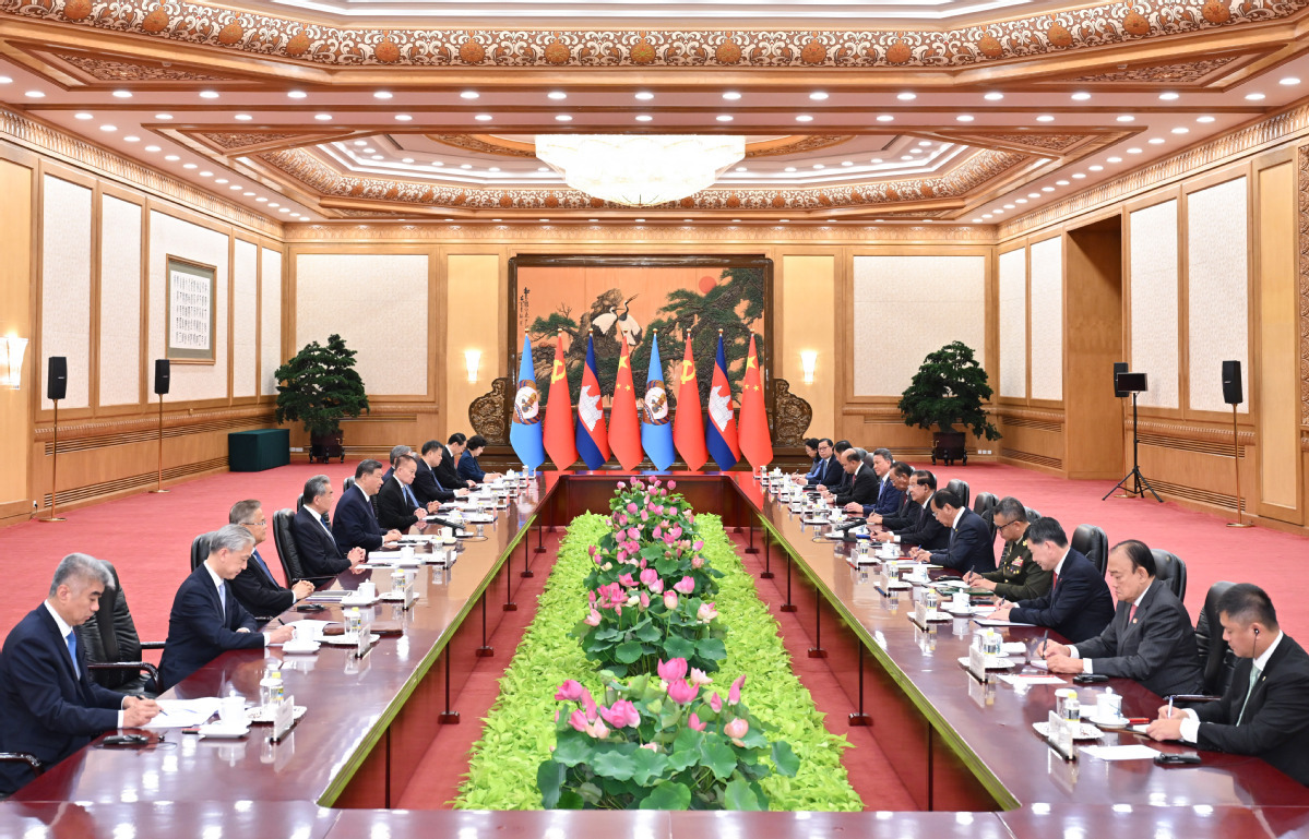 Xi says China ready to establish security partnership with Cambodia
