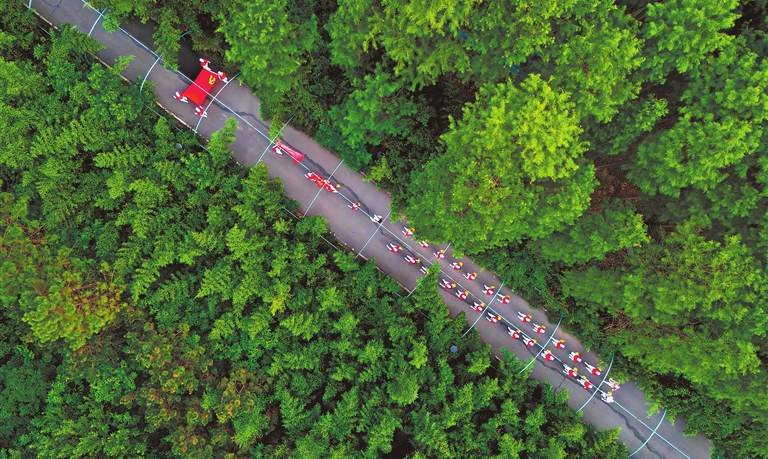息县健走团杉海徒步庆建党105周年