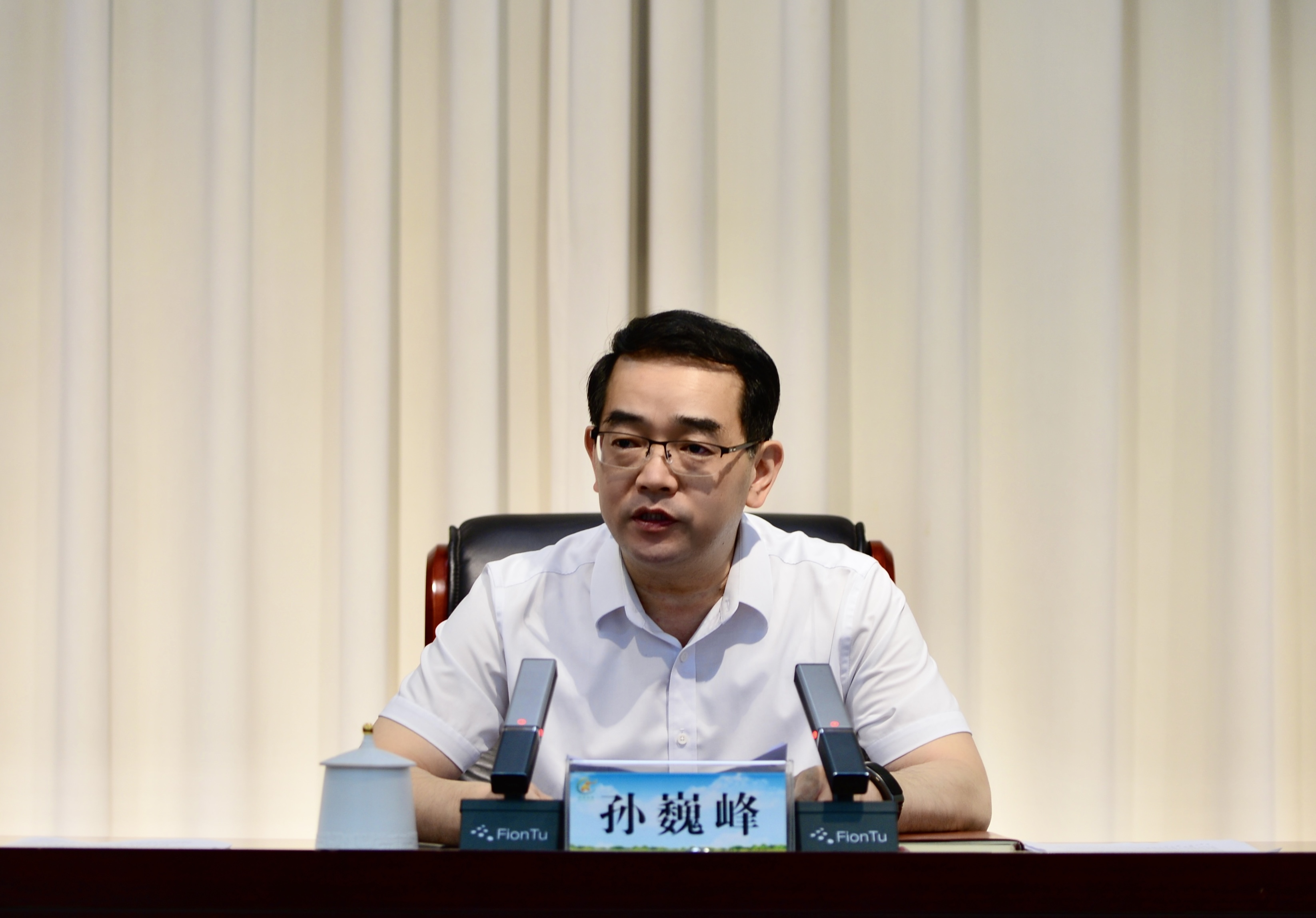 省农业农村厅举办树立和践行正确政绩观学习教育专题党课