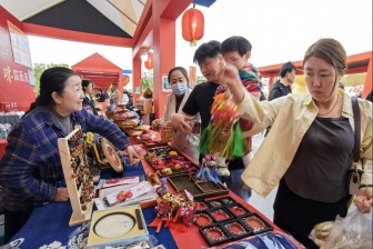 China to issue 450m yuan in travel vouchers this summer