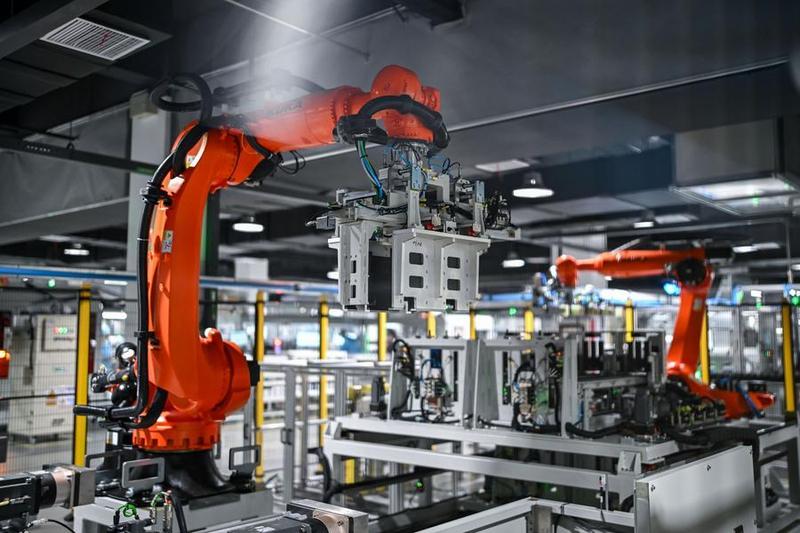 China's manufacturing PMI drops to 49.2 in July