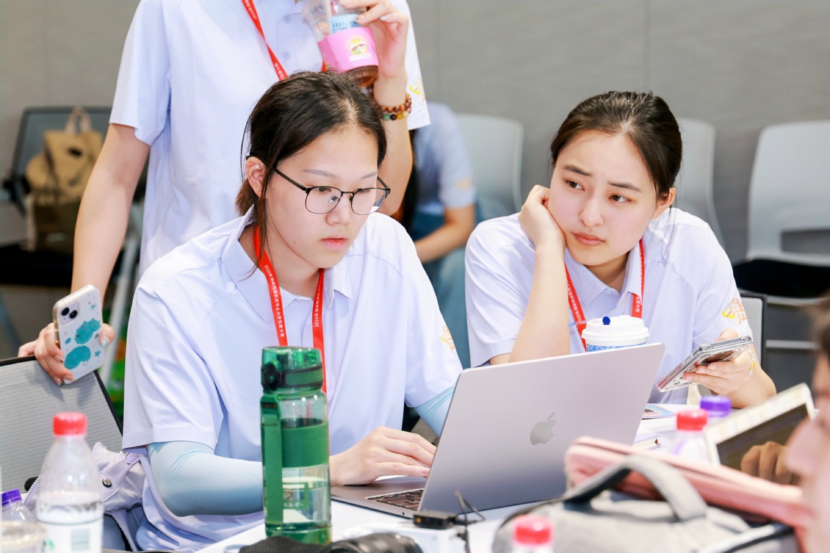 Cross-strait journalism camp opens in Zhengzhou with AI storytelling focus
