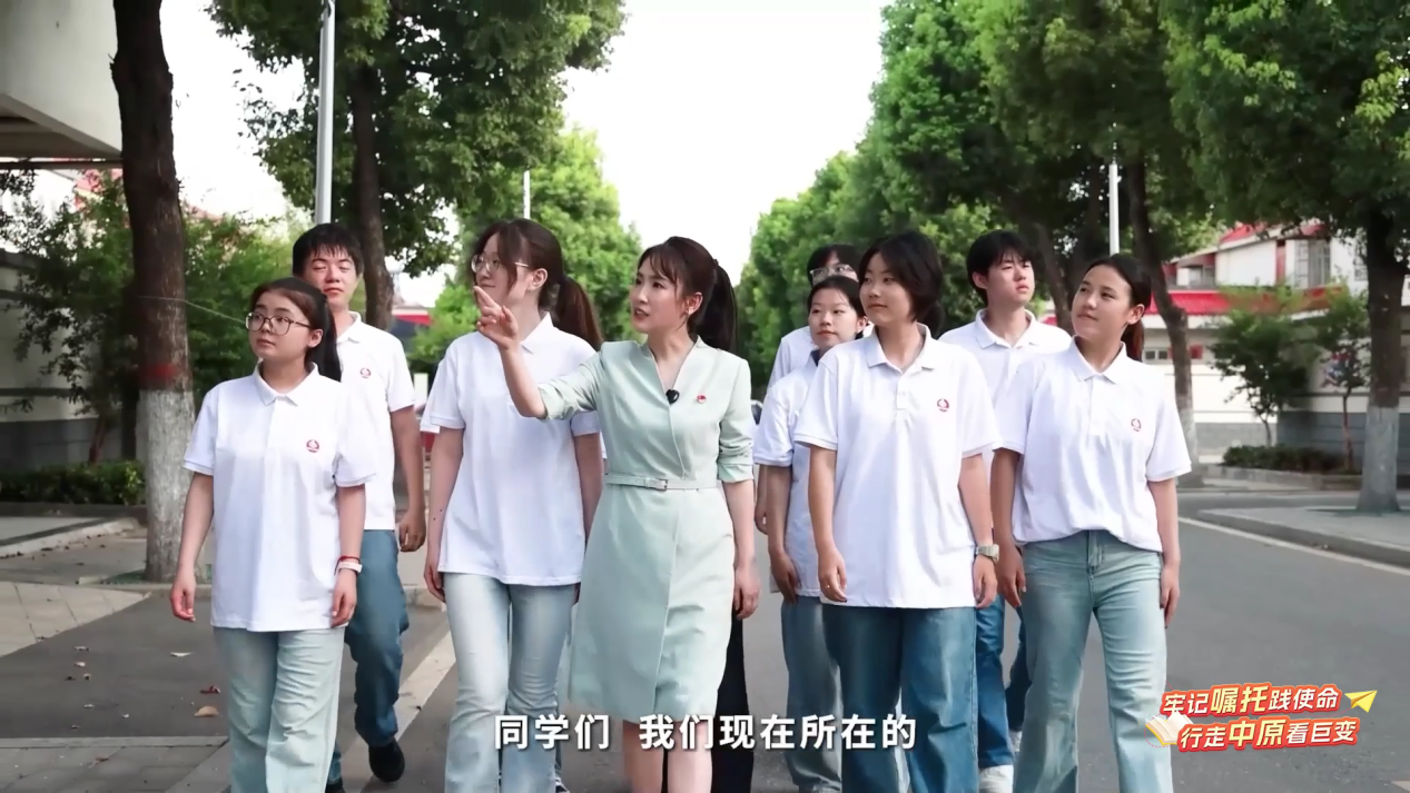 全省大学生同上“越奋进豫闪光”主题直播思政大课