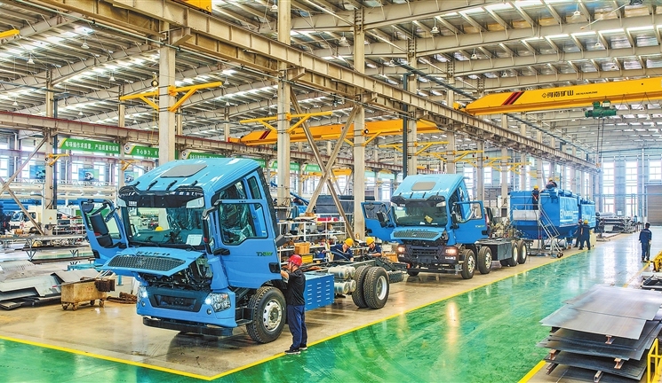 Rising demand drives NEV assembly in Neixiang