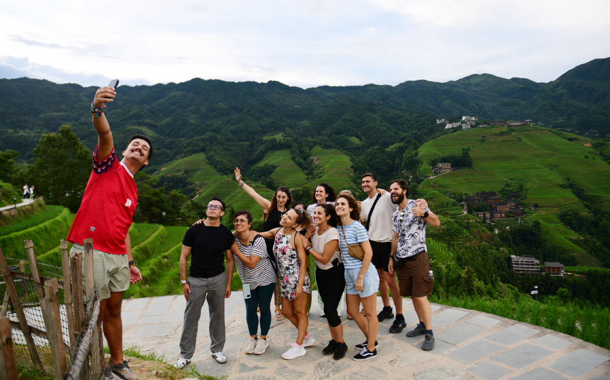 'China Cool' draws record foreign visitors this summer