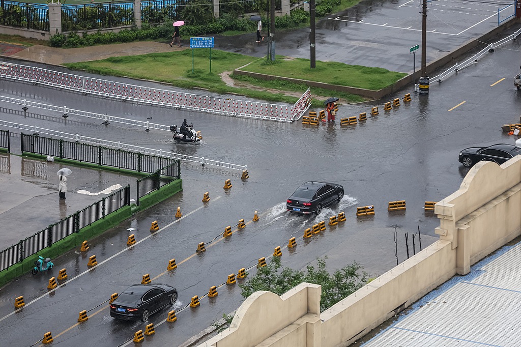 Henan launches highest-level alert for rainstorms