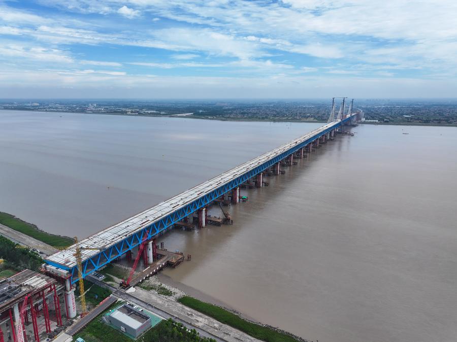 China's fixed-asset investment down 6.7 pct in first seven months